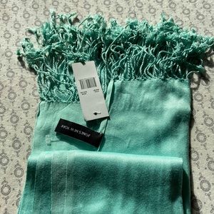 NWT Jones New York 100% Viscose Scarf